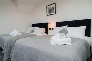 Superior-talo, kylpyhuone makuuhuoneen yhteydessä (2 Bedroom House ) | 2 makuuhuonetta