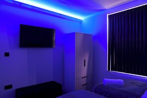 Superior-talo, kylpyhuone makuuhuoneen yhteydessä (2 Bedroom House ) | Lounge