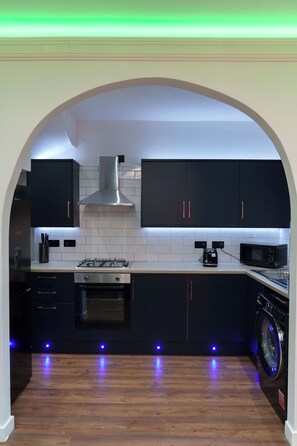 Maison Supérieure, salle de bains attenante (2 Bedroom House ) | Cuisine partagée