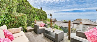 Period luxury 55m fm beach.real fire/free parking/beach/dog friendly/seaviews