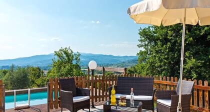 Countryside holiday home in Arezzo