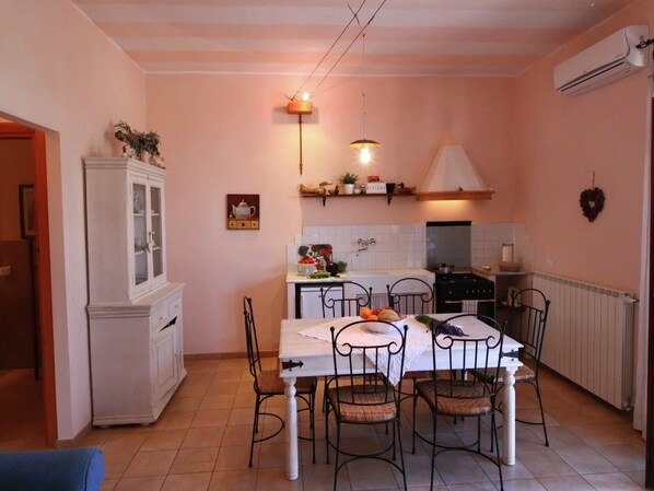 Dining Room - Farmhouse in Montalto near Sandy Beaches (Montalto di Castro)
