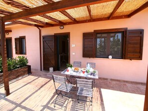 Outdoor dining - Farmhouse near Montalto di Castro beaches (Montalto di Castro)