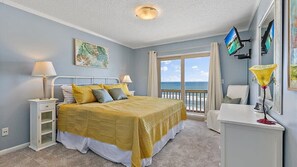 3 bedrooms, desk, iron/ironing board, travel cot