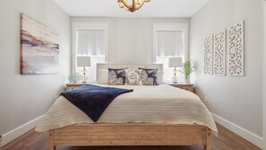 3 slaapkamers, een bureau, een strijkplank/strijkijzer, gratis wifi