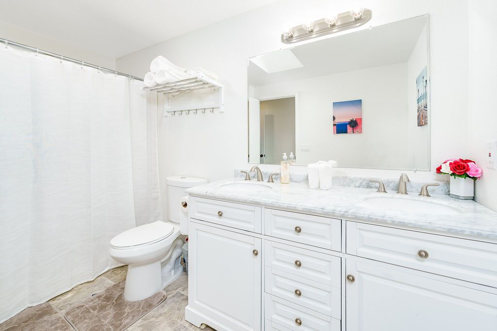 🌟Newly Renov✔️LG Mstr BR✔️3 BR ✔️WiFi ✔️✈️ ✔️ Mall ✔️AC ✔️Hot tub🌟