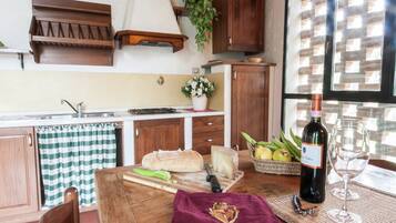 Frigorifero, seggiolone