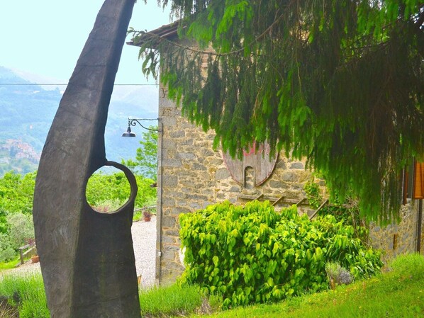 Exterior detail - Cottage in Pescia with Pool & Garden (San Quirico - Pescia)
