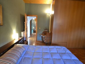 3 habitaciones, tabla de planchar con plancha y wifi 