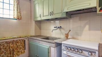 Fridge, oven, stovetop, espresso maker