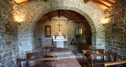 Farmhouse in Loro Ciuffenna with Pool & Garden