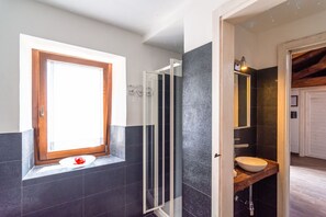 Douche, bidet