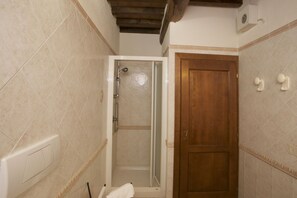 Douche, bidet