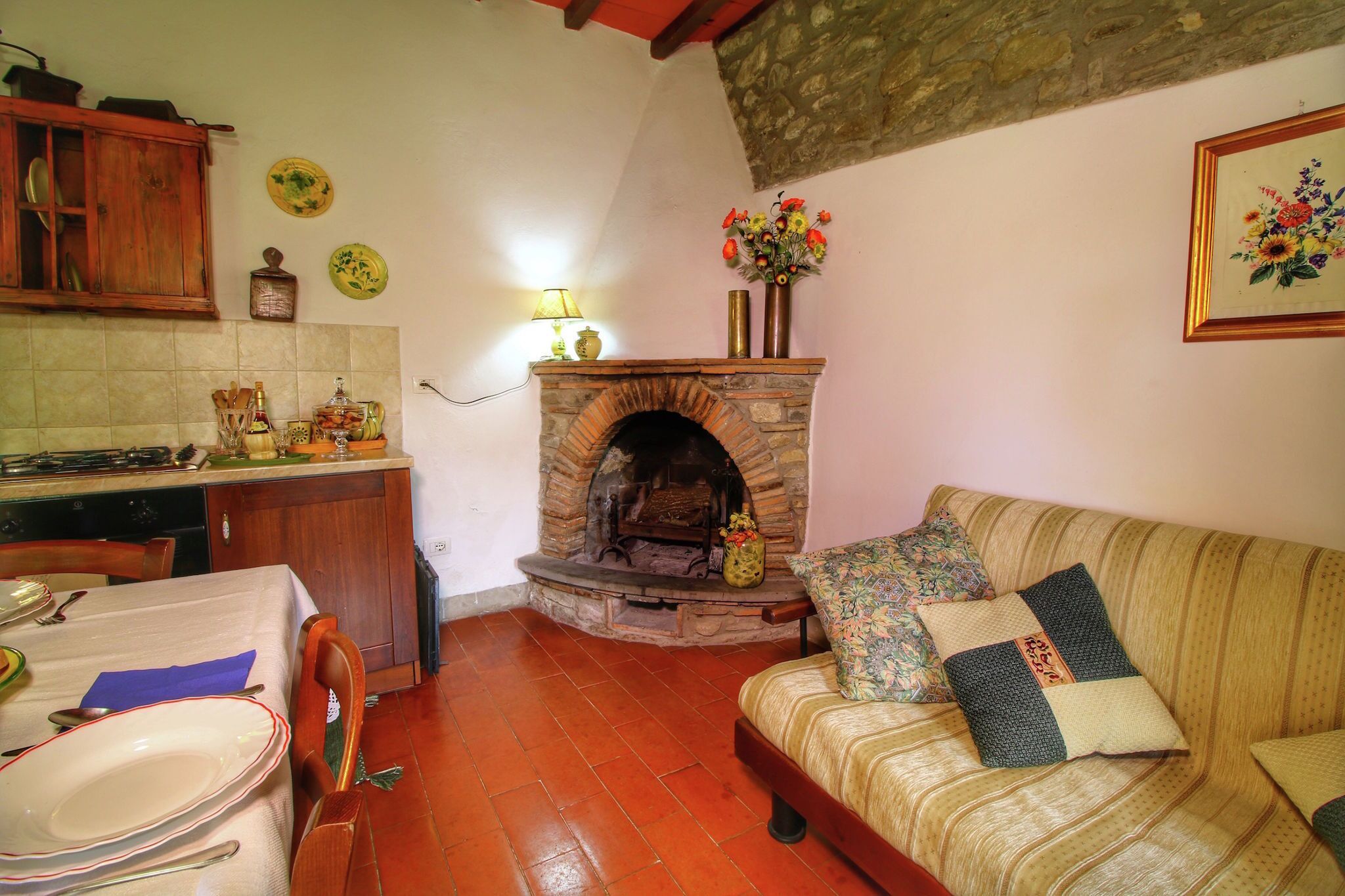 Farmhouse in Cortona wit garden and pool