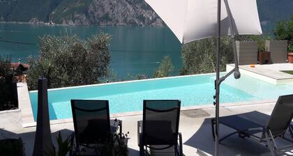 Marone Apartment mit Pool