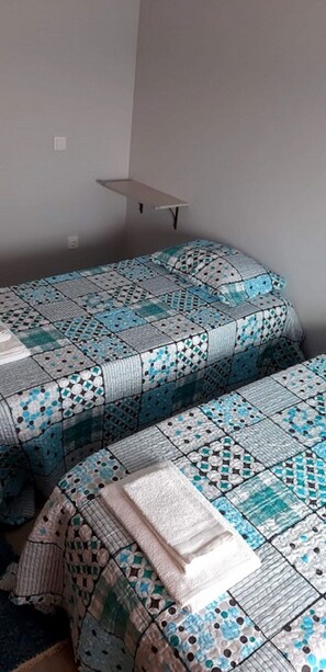 4 bedrooms, free WiFi, bed sheets, wheelchair access