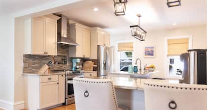 Historic quaint property. Enjoy a day at the beach then a dip in pool and relax.