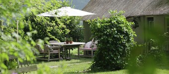 Fredelig gårdshus i Doorn nær skogen