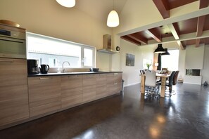 Fridge, dishwasher, coffee/tea maker, highchair