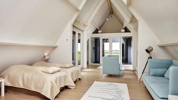9 slaapkamers, een strijkplank/strijkijzer, wifi