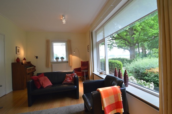 Televisión, reproductor de DVD y estéreo