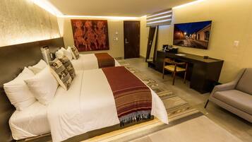 Superior-Doppelzimmer | Minibar, Zimmersafe, individuell dekoriert, Schreibtisch