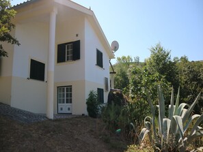 Exterior - Idyllic Country Cottage with Forest (Covas)