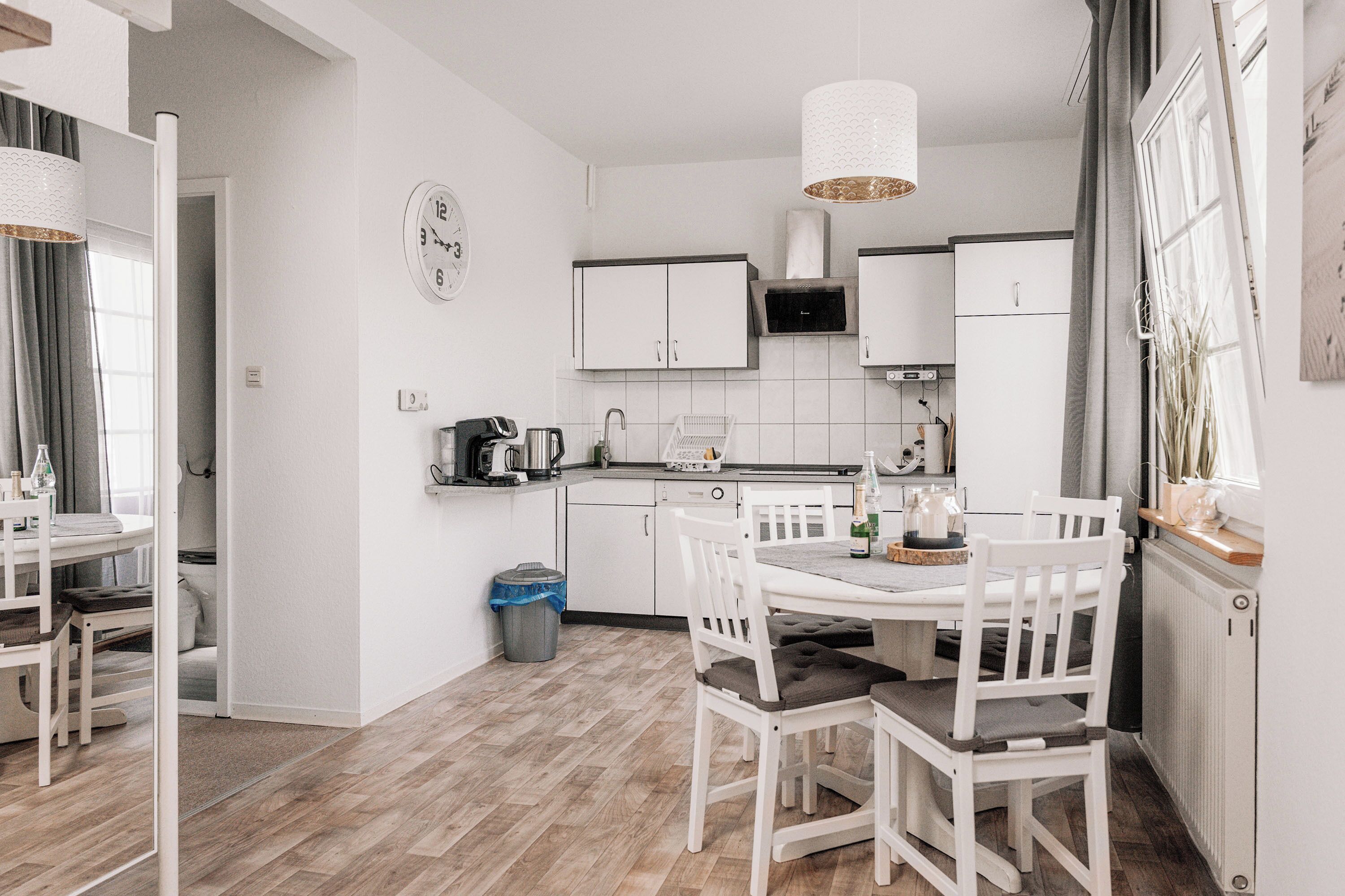 Kühlschrank, Ofen, Herdplatte, Geschirrspüler
