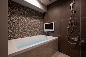 Luxury Double Room, Non Smoking | Bathroom | Free toiletries, hair dryer, slippers, bidet - hotel bratto stay (Hachioji)