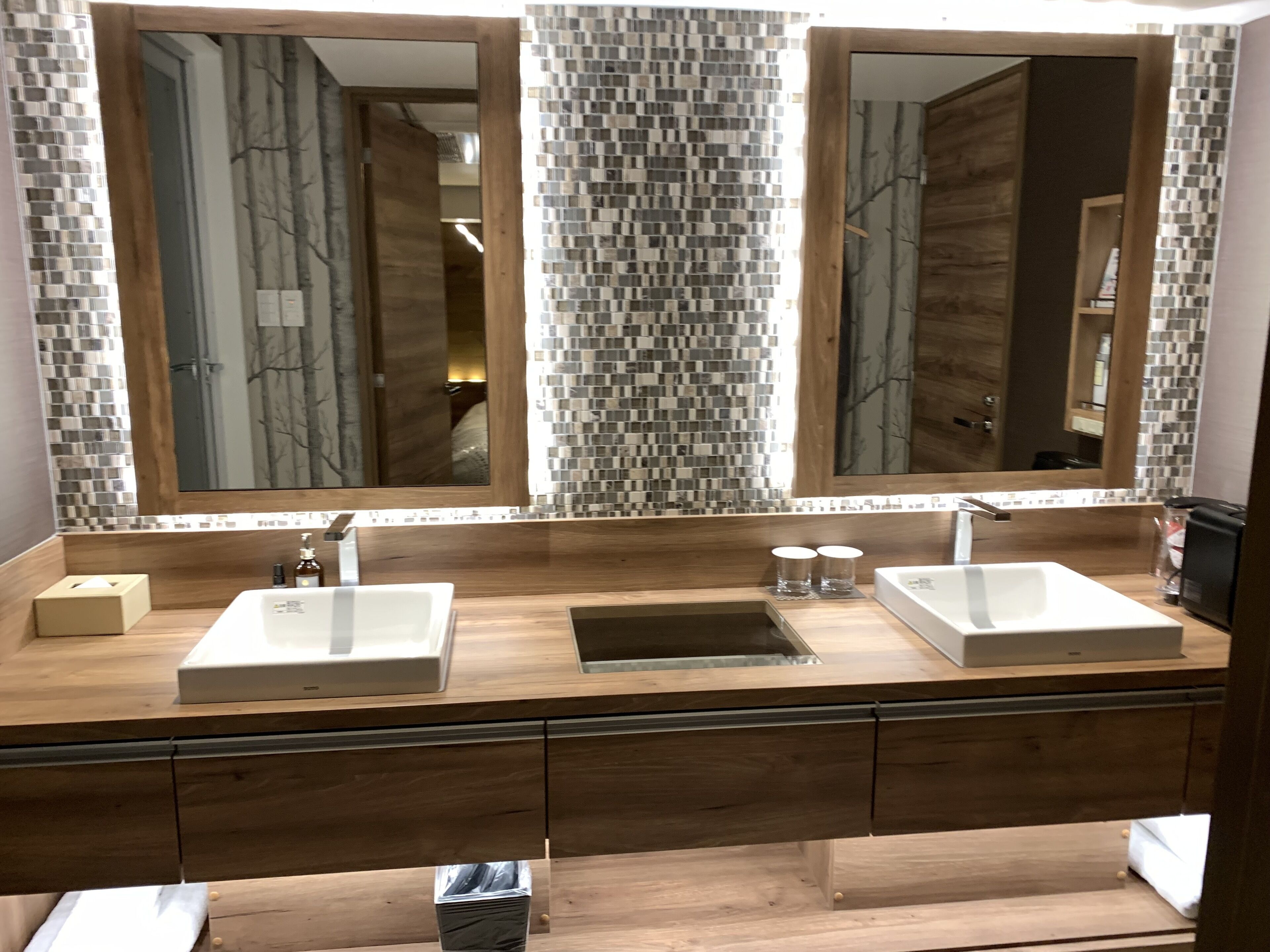 Luxury Double Room, Non Smoking | Soundproofing, free WiFi, bed sheets