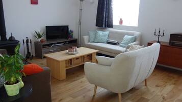 Televisie en een open haard