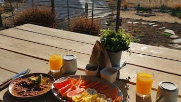 Continental breakfast on weekends (MXN 150 per person)