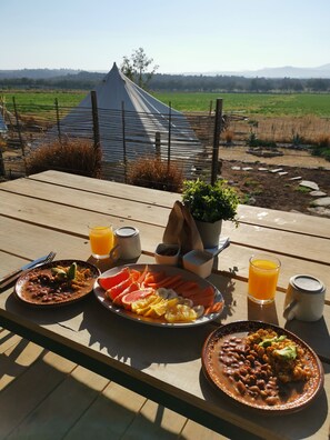 Continental breakfast on weekends (MXN 150 per person) - Nomada Camp (San Miguel de Allende)