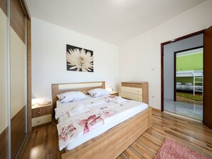 3 bedrooms, WiFi - Holiday Home in Policnik with Private Pool (Policnik)