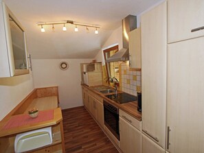 Fridge, oven, dishwasher
