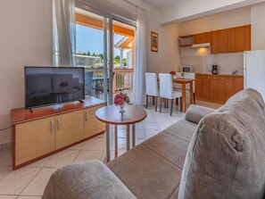 TV - Banjole Beachside Fun Stay (Banjole)