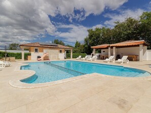 Pool - Banjole Beachside Fun Stay (Banjole)