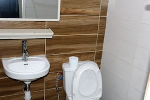 Regadera, regadera tipo lluvia, amenidades de baño gratuitas, bidet
