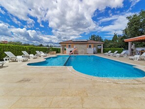 Pool - Banjole Cozy Family Retreat (Banjole)