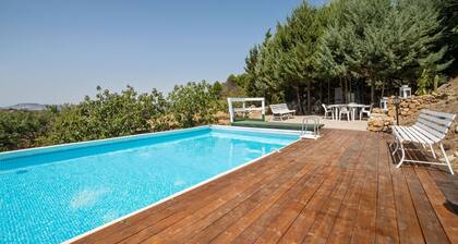 Moderne Villa in Nissoria mit Pool