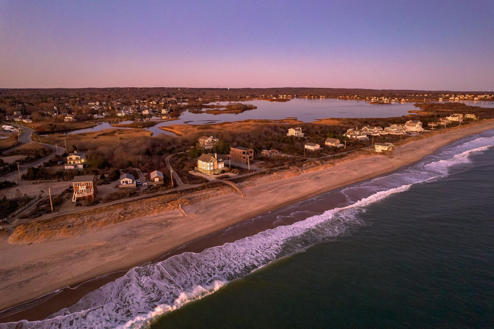 Beach Pass, Central A/C,  & Outdoor Shower
