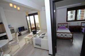 TV, DVD player