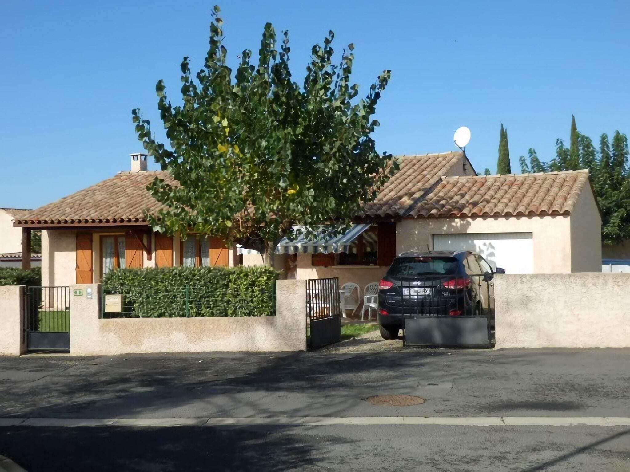 Holiday Home in Saint-Geniès-de-Fontedit with a private pool