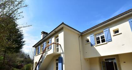 Mansion in Cuzy with Shared Pool