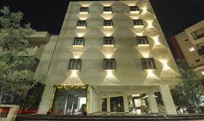 Exterior - Treebo Sriz Cozy Seethamadhara (Visakhapatnam)