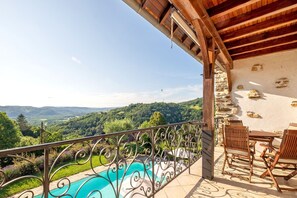 Outdoor dining - Stone house with pool and garden (Altillac)