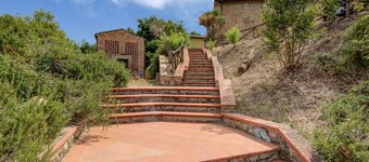 Varna Charm: Tuscan Getaway
