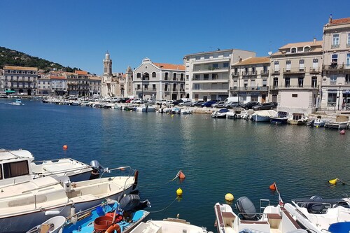 Blissful Stay in Mandourelle