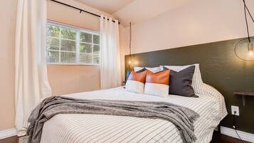 1 bedroom, free WiFi, bed sheets