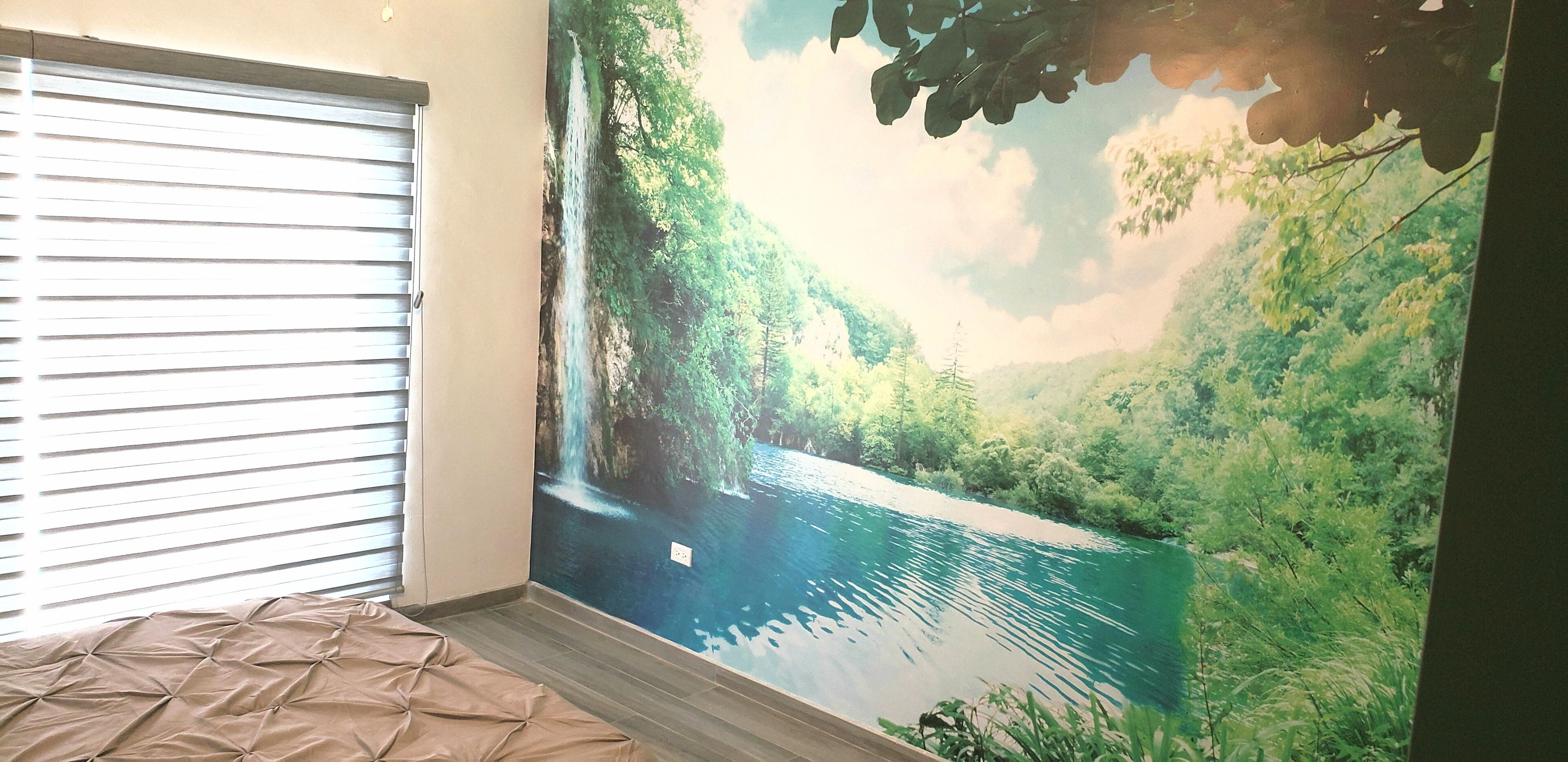 OCEAN VIEW, 3 minutes  to the beach, restaurants, clubs. Rooms with full bath.